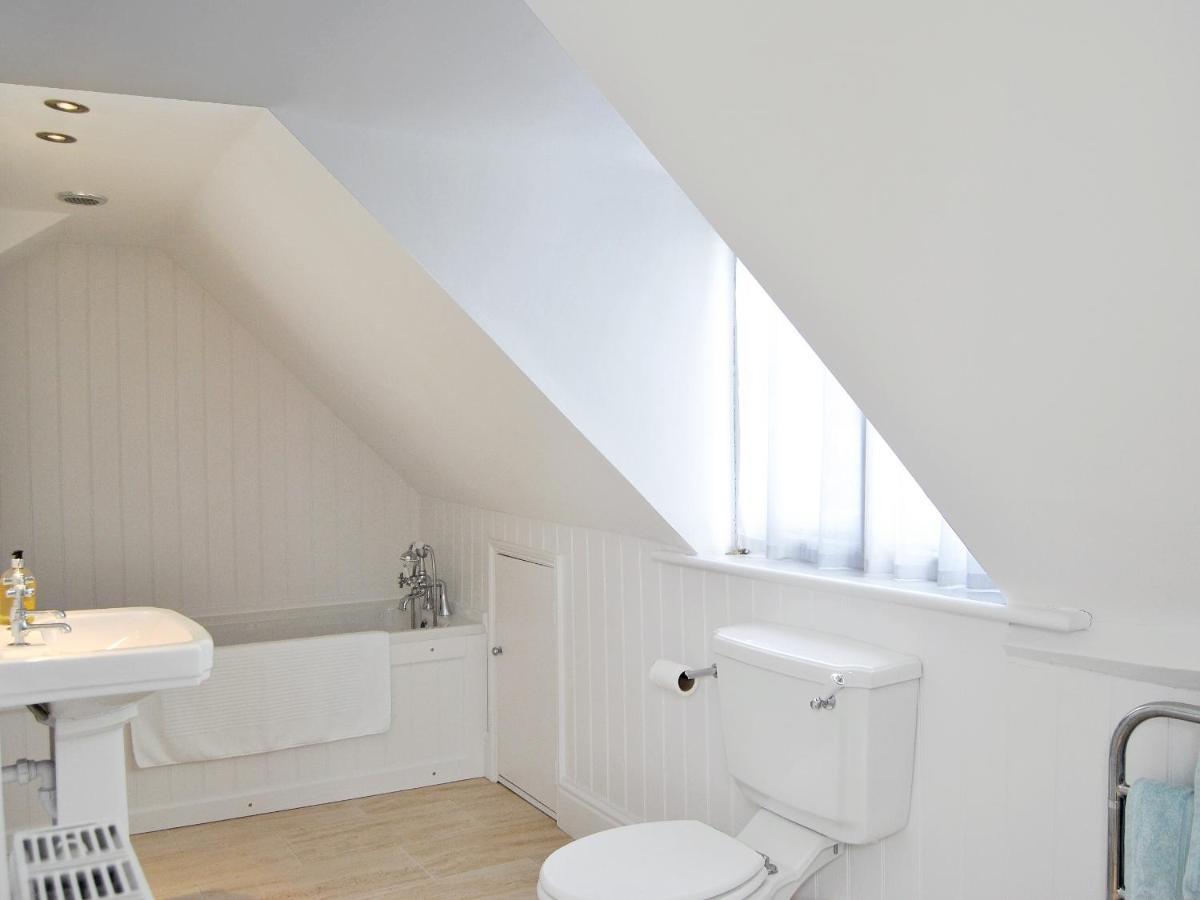 Solent Cottage - Pqqu Yarmouth  Bagian luar foto